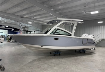 2026 Robalo R257 Alloy Gray/White Boat
